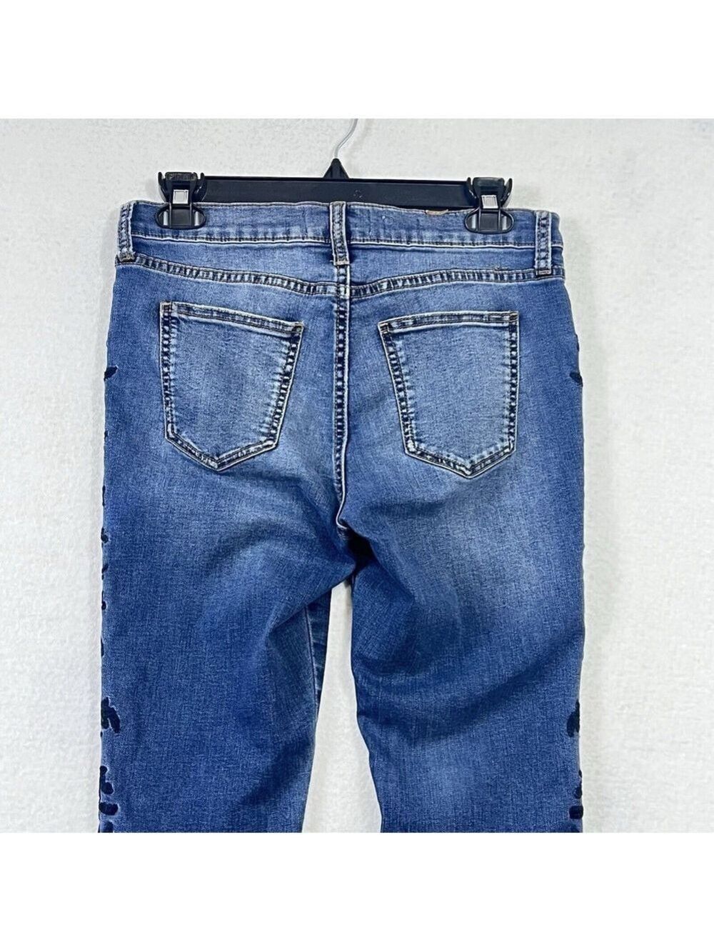 Band of Gypsies Lola Skinny Ankle Jeans Womens 29 Blue Denim Raw Hem Embroidered - Picture 9 of 11